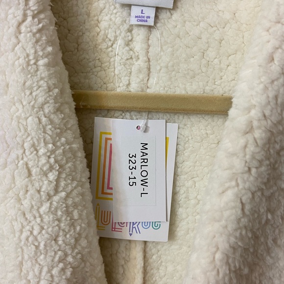 Lularoe Marlow RETIRED - Picture 4 of 5